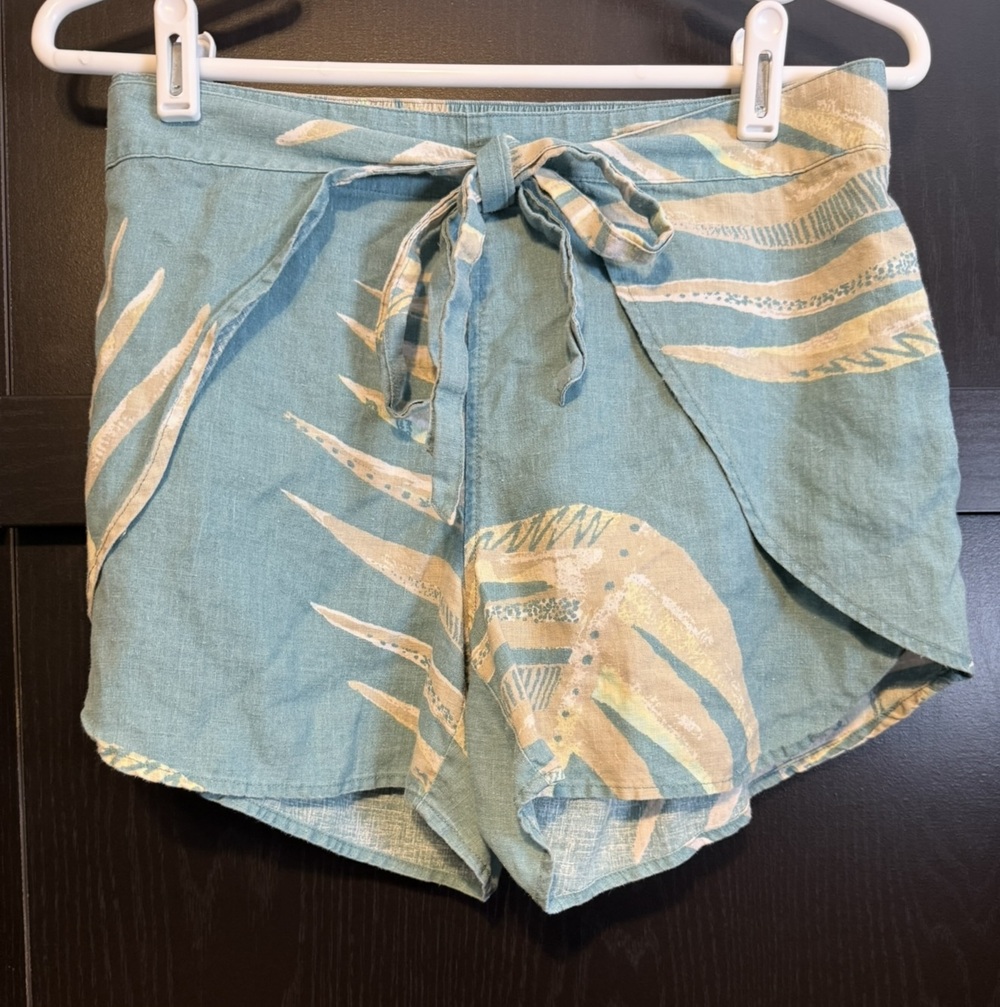 Patagonia Women's Palm Of My Heart Hemp Wrap Shorts Small Tie Waist Coastal